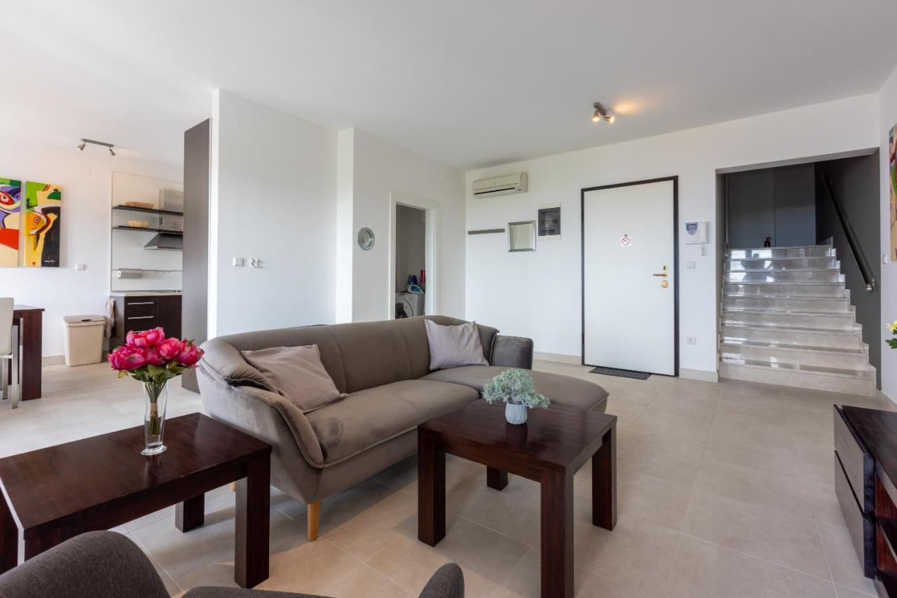 Apartments Andrea & Sander Цриквеница Экстерьер фото